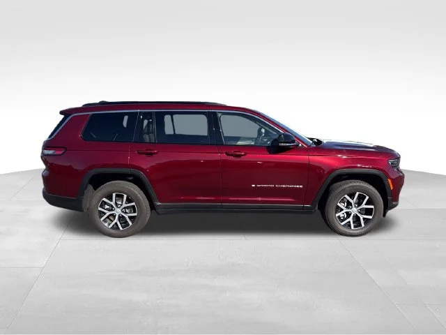 Used 2025 Red Jeep Limited 4x4 image 7