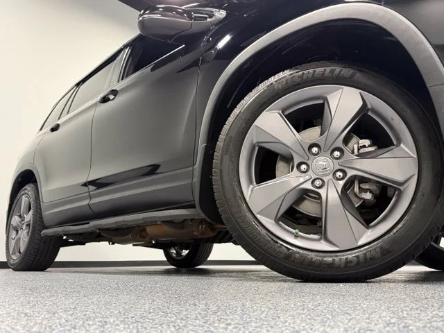 Used 2020 Black Honda Touring image 2