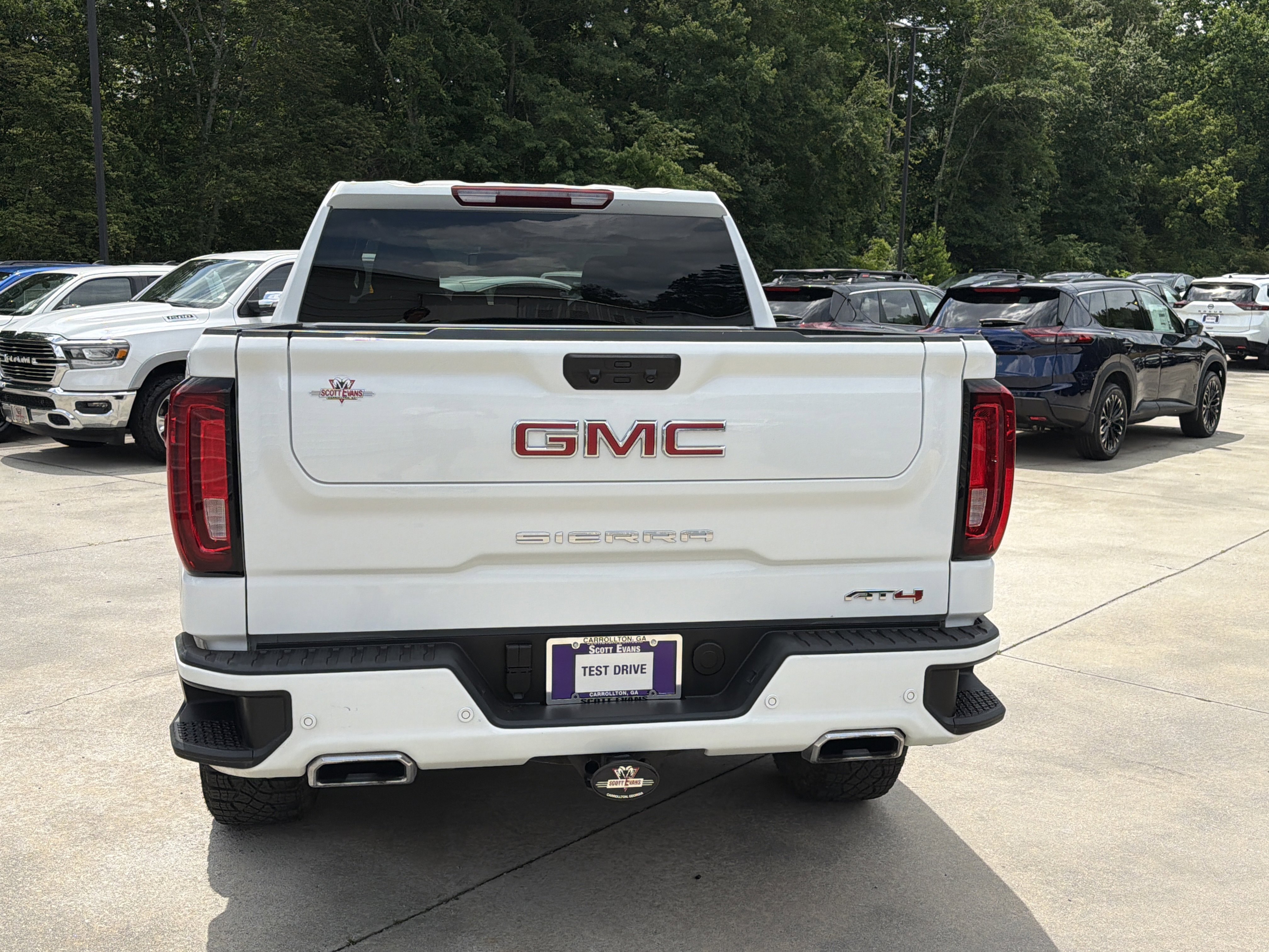 Used 2025 Summit White GMC AT4 image 7