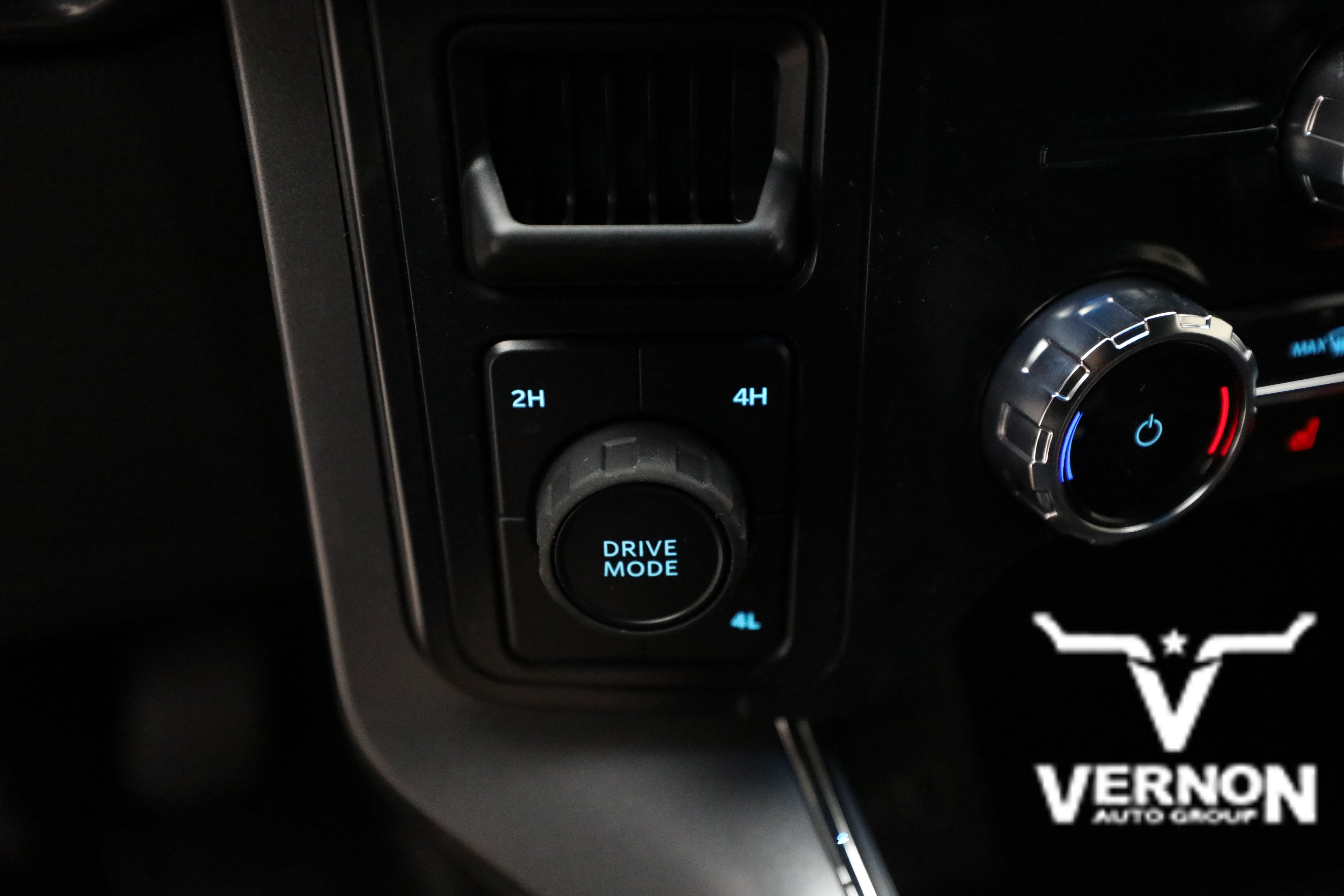 New 2026 Carbonized Gray Metallic Ford  image 23