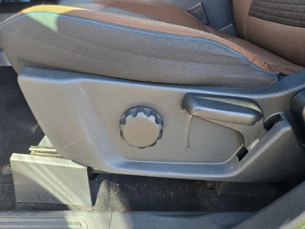 Used 2022 Green Metallic Ford Outer Banks image 17