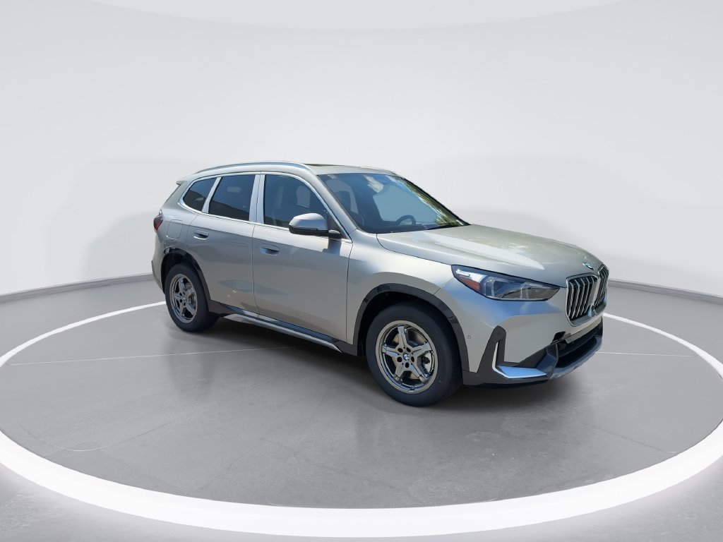 Used 2027 Space Silver Metallic BMW xDrive28i image 2