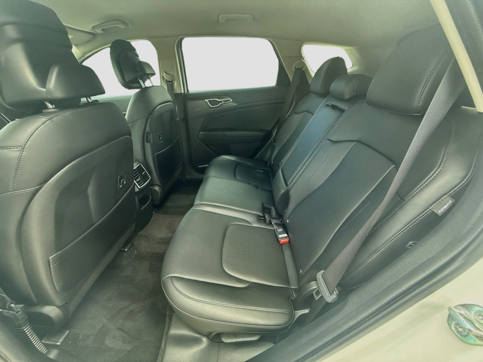 Used 2024 Glacial White Pearl Kia EX image 20