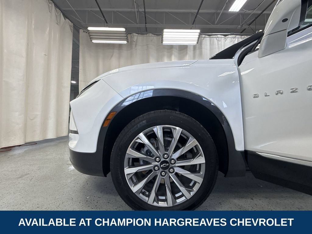 Certified Used 2024 Iridescent Pearl Tricoat Chevrolet Premier image 41