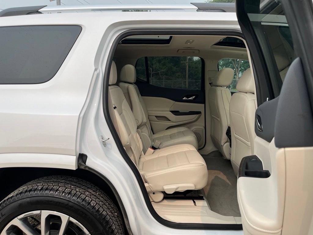 Used 2023 White Frost Tricoat GMC Denali image 38