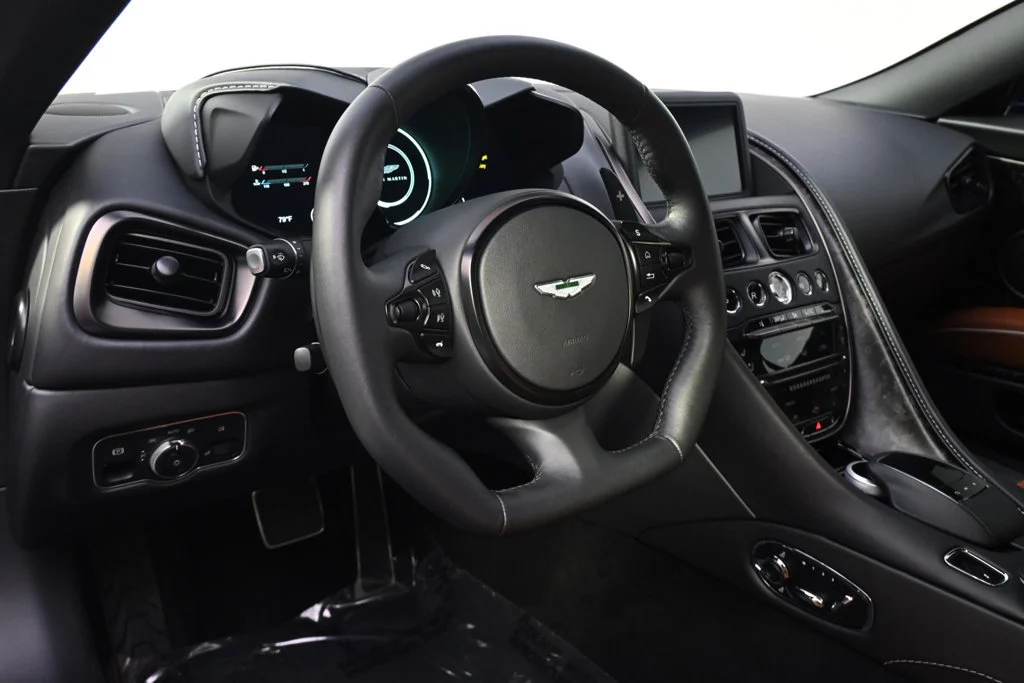 Used 2023 Green Aston Martin NA image 11