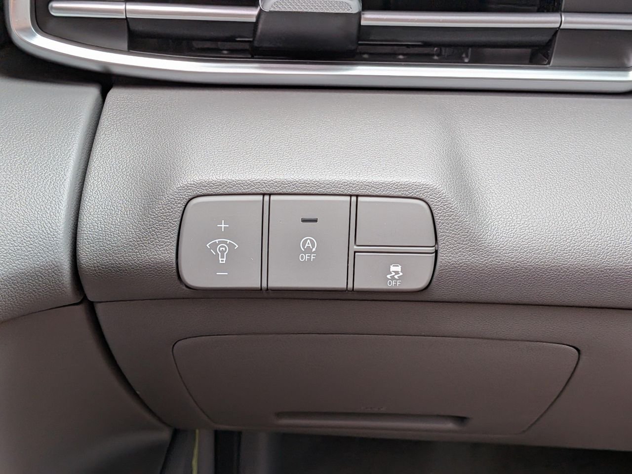 New 2026 Serenity White Hyundai Limited image 23
