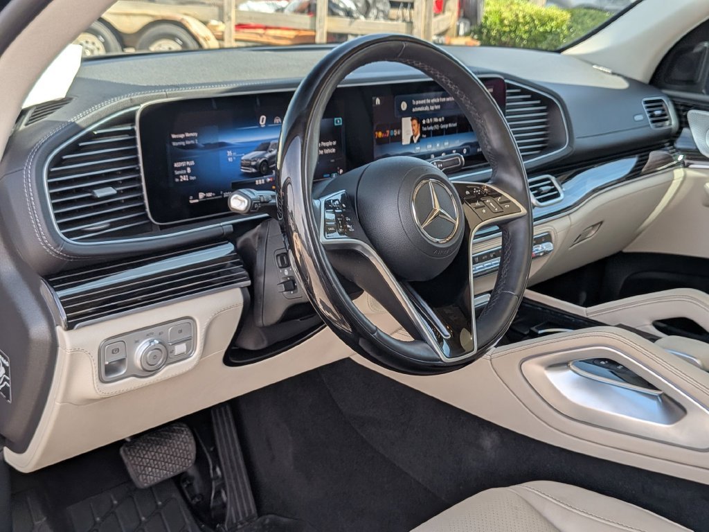 Used 2024 Black Mercedes-Benz GLE 350 image 33