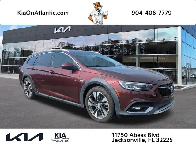 2018 Buick Regal Essence AWD's photo