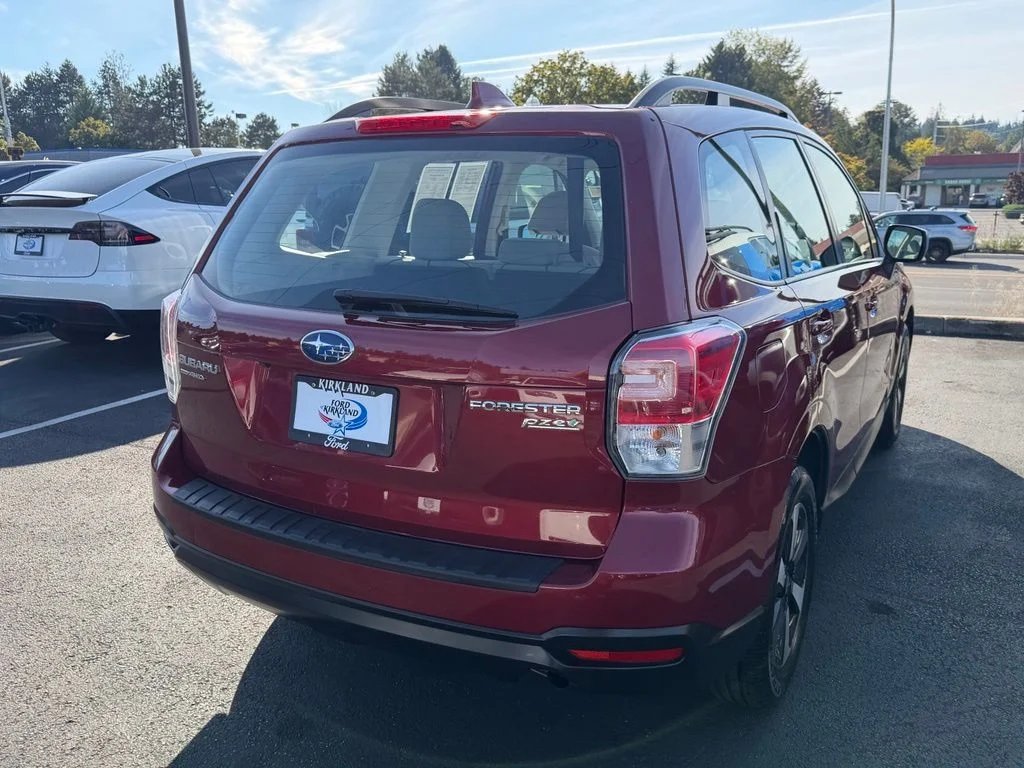 Used 2017 Venetian Red Pearl Subaru 2.5i image 7