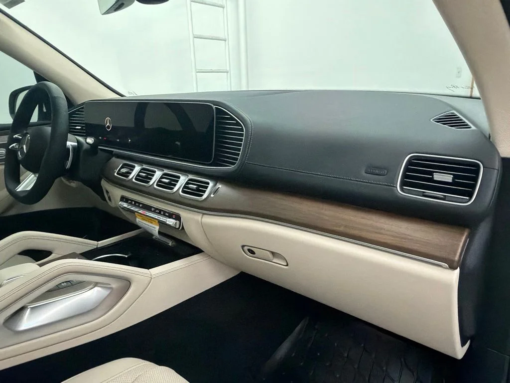 New 2026 White Mercedes-Benz GLS 450 image 26