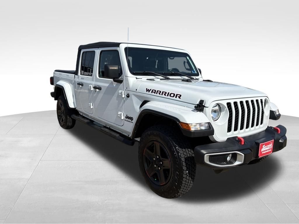 Used 2022 White Jeep Sport image 8