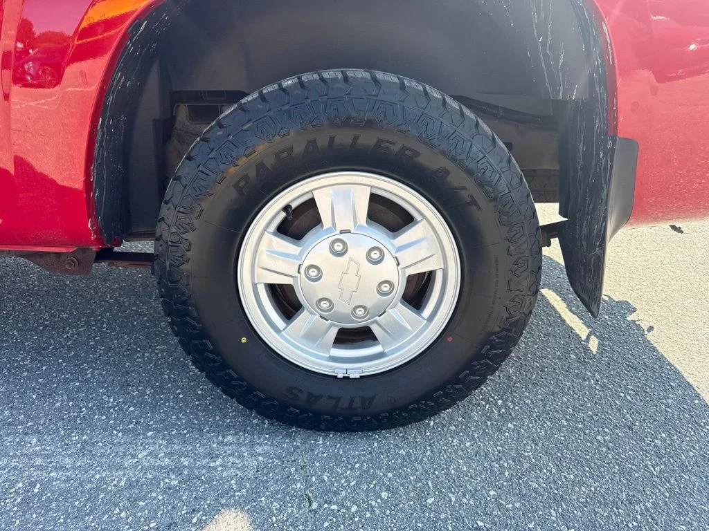Used 2007 Red Chevrolet LS image 20