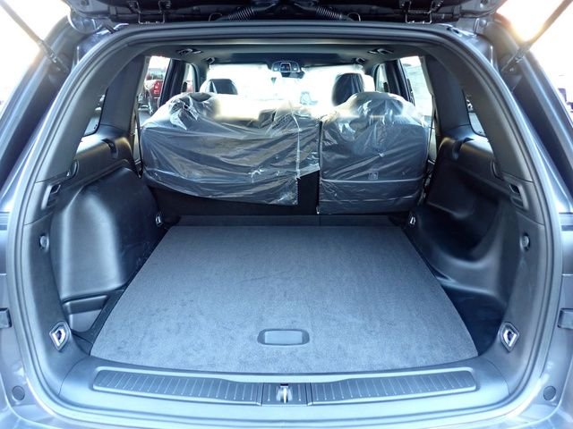 New 2025 Baltic Gray Metallic Clear-Coat Exterior Paint Jeep Laredo X image 6