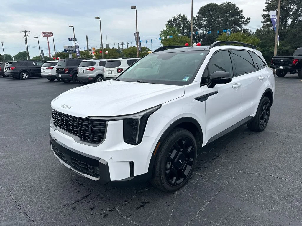 Used 2024 White Kia X-Line SX Prestige image 3