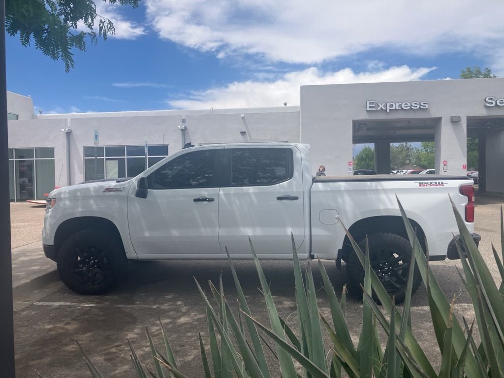 Used 2023 White Chevrolet LT Trail Boss image 8