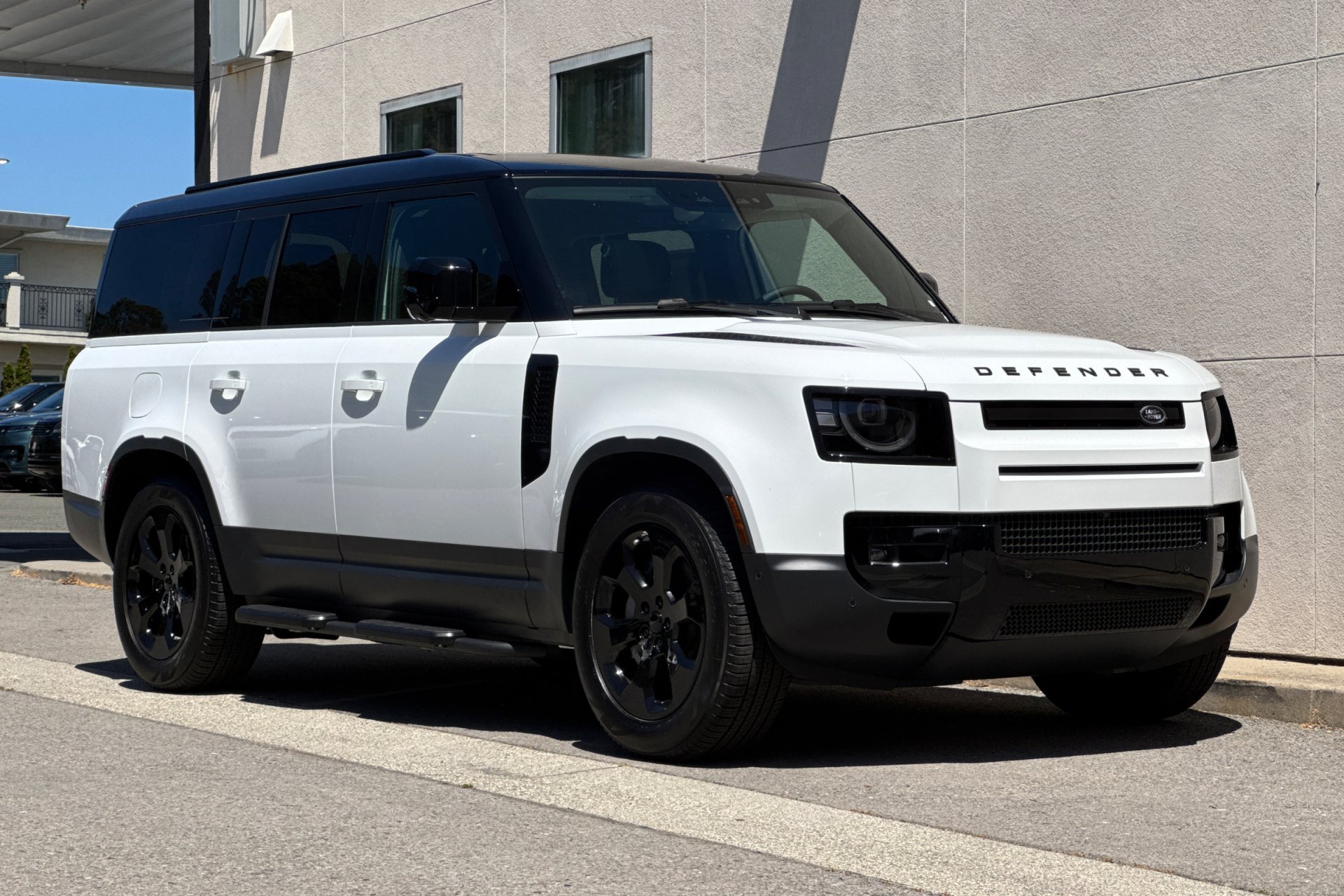 2026 Land Rover Defender S - Photo 9