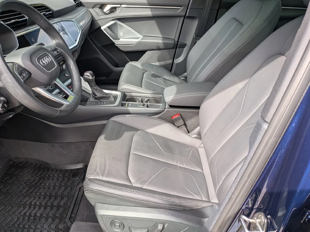Used 2023  Audi Premium image 11