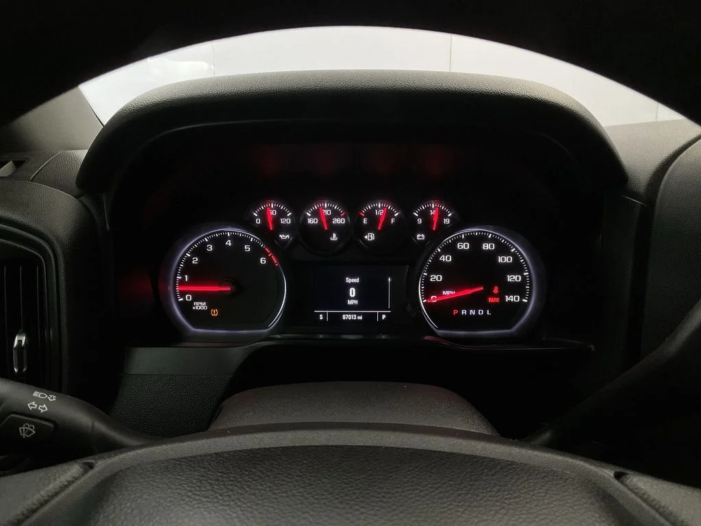 Used 2019 Cajun Red Tintcoat Chevrolet Custom image 27