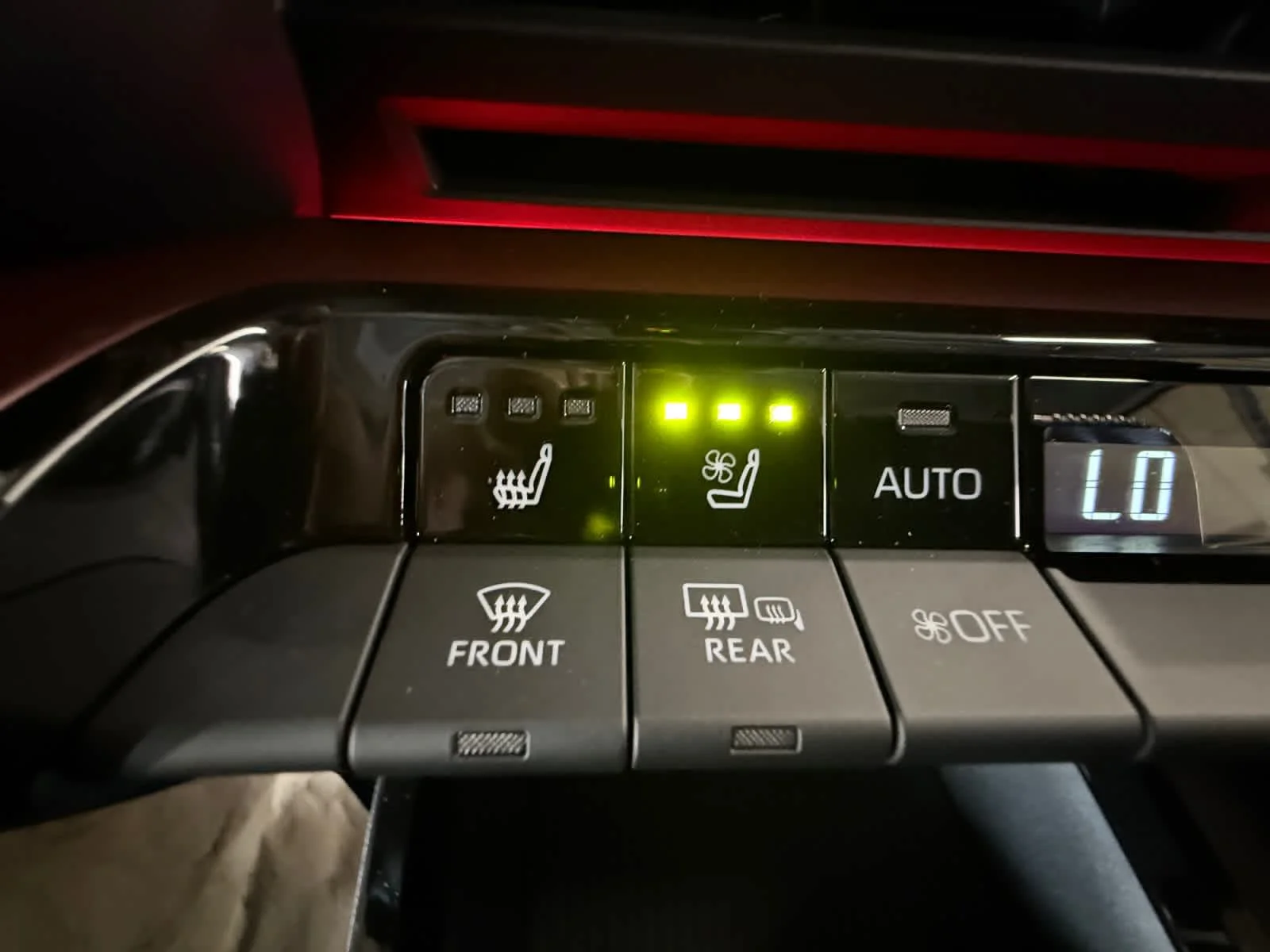 New 2026 Wind Chill Pearl Toyota XSE Premium image 19