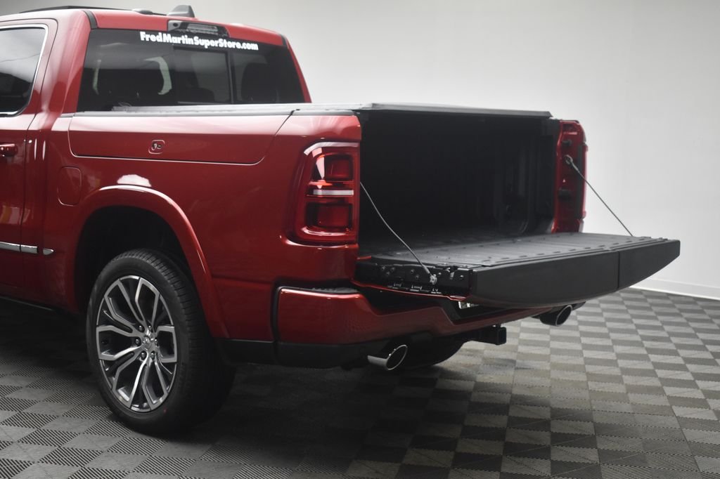 New 2027 Molten Red Pearl-Coat Exterior Paint RAM Tungsten image 14