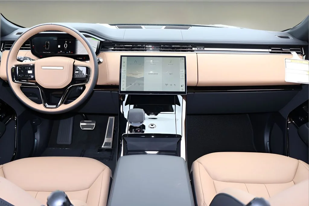 New 2026 British Racing Green Land Rover Dynamic SE image 12