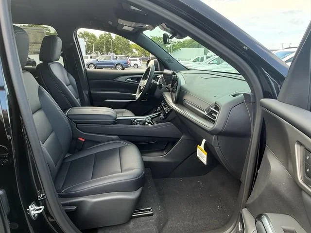 New 2026 Mosaic Black Metallic Chevrolet LT image 6
