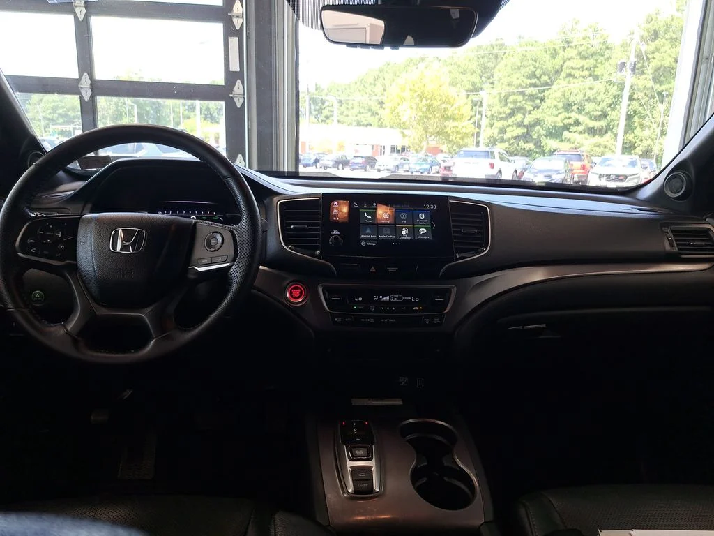 Used 2023 Beige Honda EX-L image 15