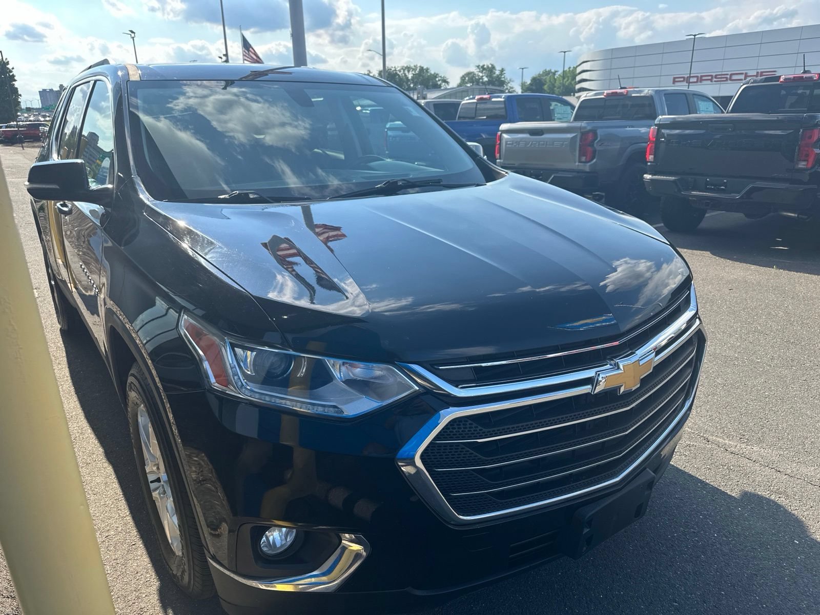 Used 2019 MOSAIC BLACK METALLIC Chevrolet LT Cloth image 3