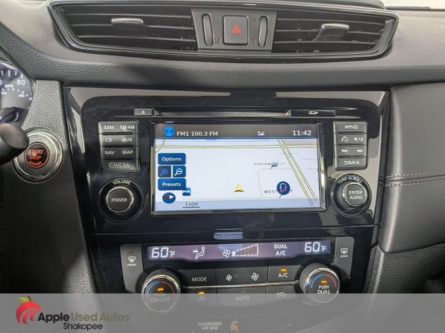 Used 2017 White Nissan SL image 21