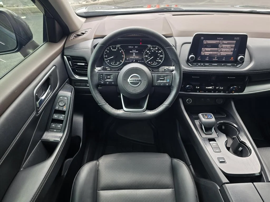 Used 2021 Gray Nissan SV image 12