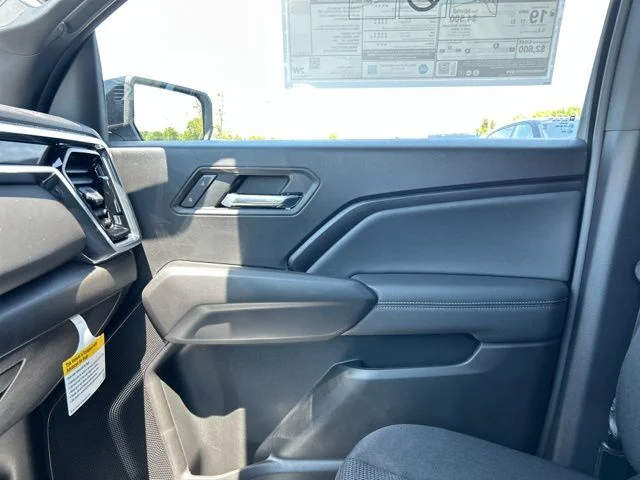 New 2026 Summit White GMC Elevation image 33