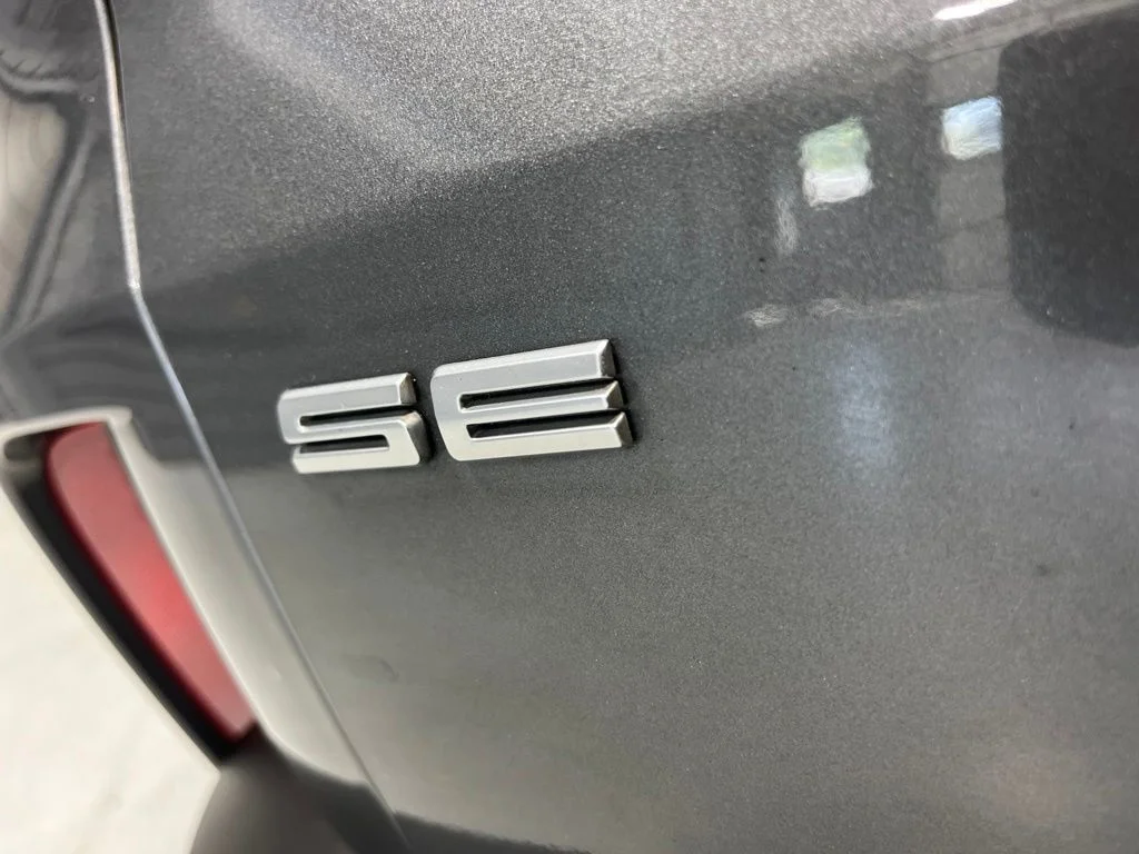 Used 2022 Gray Metallic Ford SE image 34