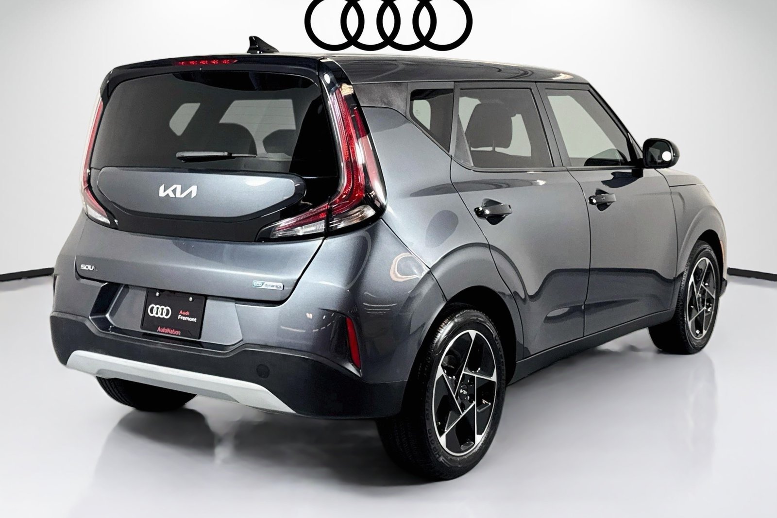Used 2023 Gravity Gray Kia EX image 5