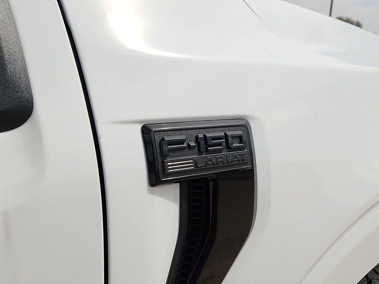New 2026 Oxford White Ford Lariat image 10