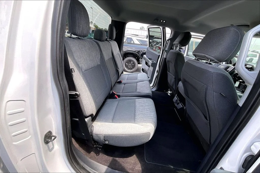 Used 2021 White Ford XLT image 26
