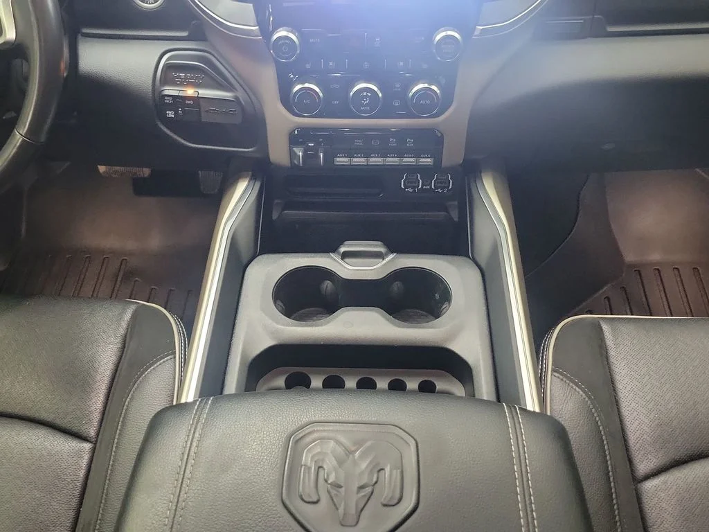 Used 2022 Sil Ram Laramie image 20