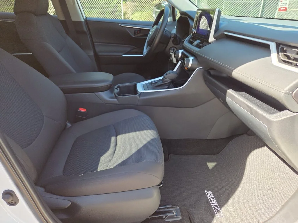 Used 2025 White Toyota LE image 14