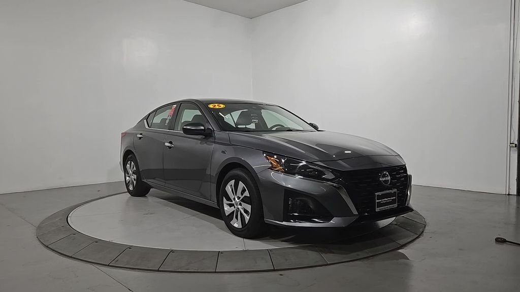 Certified Used 2025 Gray Nissan 2.5 S image 9