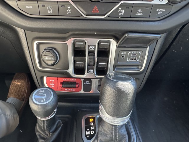 Used 2025 Bright White Clearcoat Jeep Mojave image 27