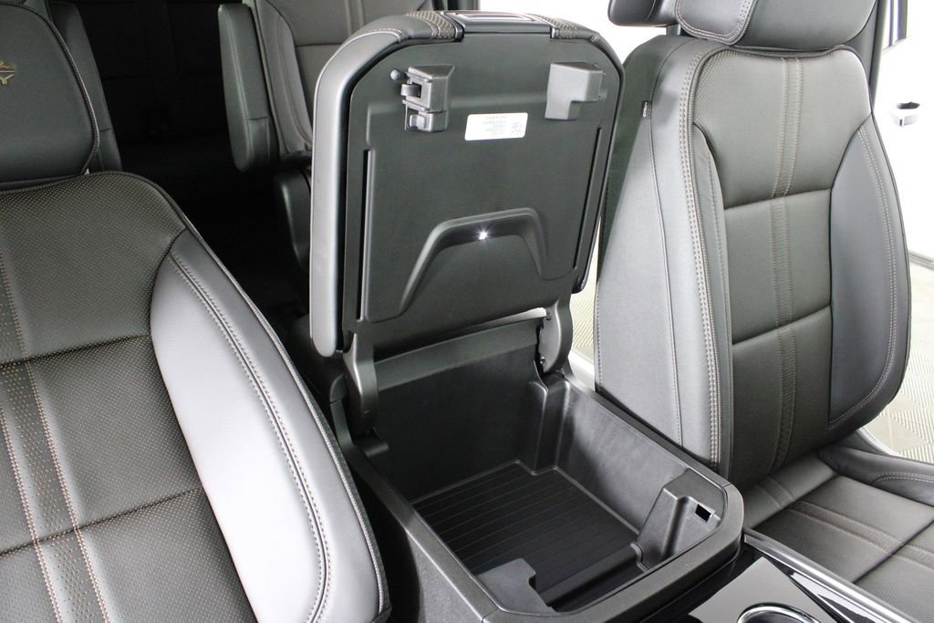 2026 Chevrolet Suburban High Country - Photo 22