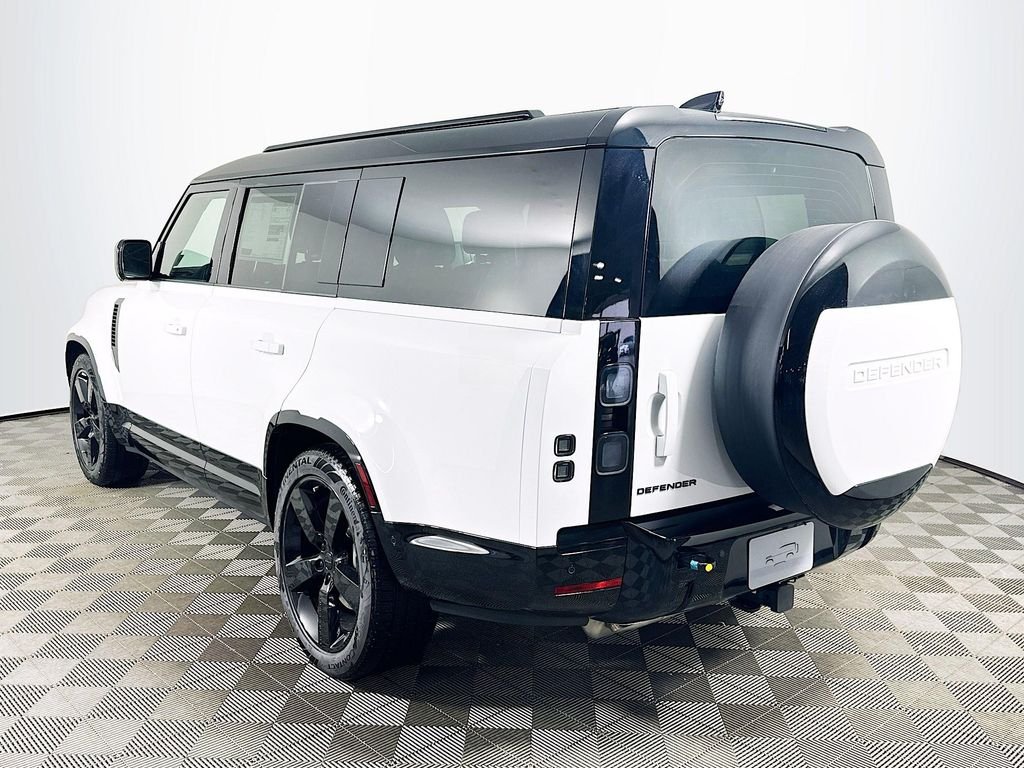 New 2026 Fuji White Land Rover X-Dynamic SE image 7