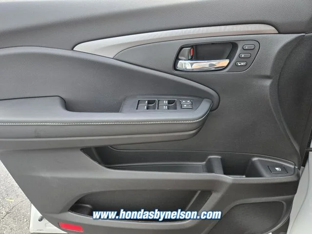 New 2026 Platinum White Pearl Honda RTL image 16
