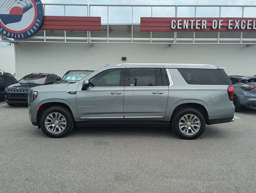 Used 2023 Silver GMC Denali image 3