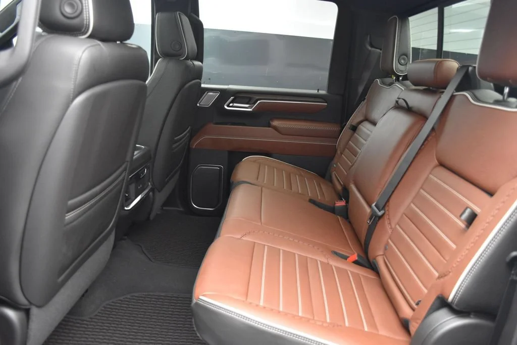 New 2026 Glacier White Tricoat GMC Denali Ultimate image 24