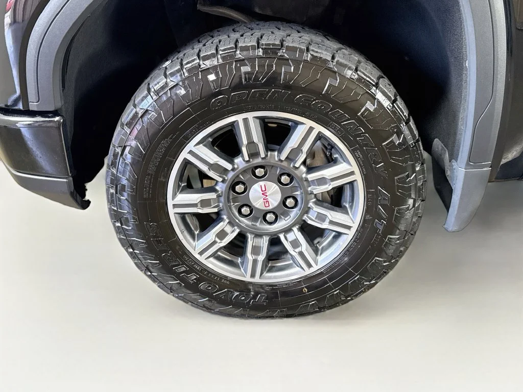 Used 2025 Black GMC AT4 image 41