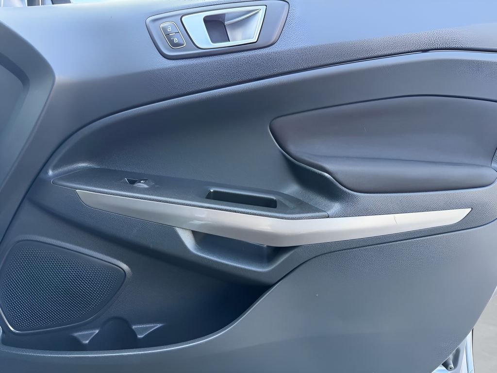 Used 2018 Gray Ford SE image 27