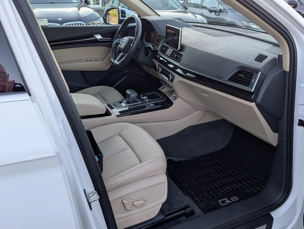 Used 2018 White Audi 2.0T image 9