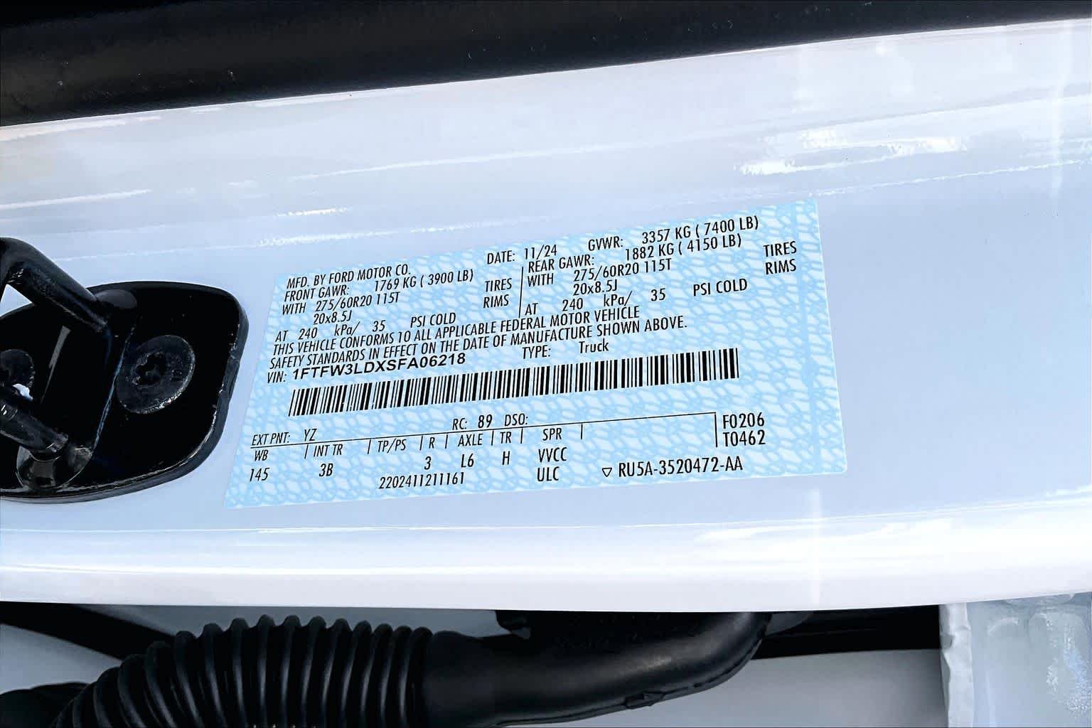 Used 2025 Oxford White Ford XLT image 34
