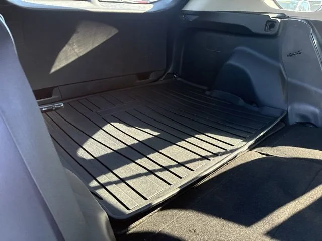 2019 Toyota RAV4 LE - Photo 42